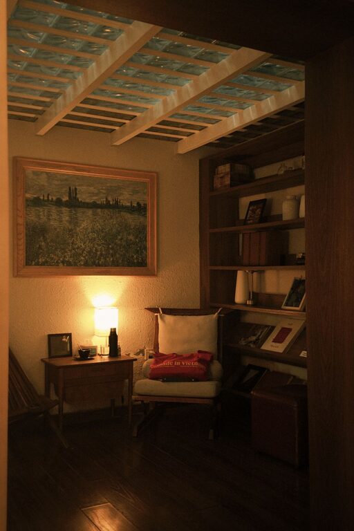 How to Create a Cozy and Inviting Reading Nook at Home